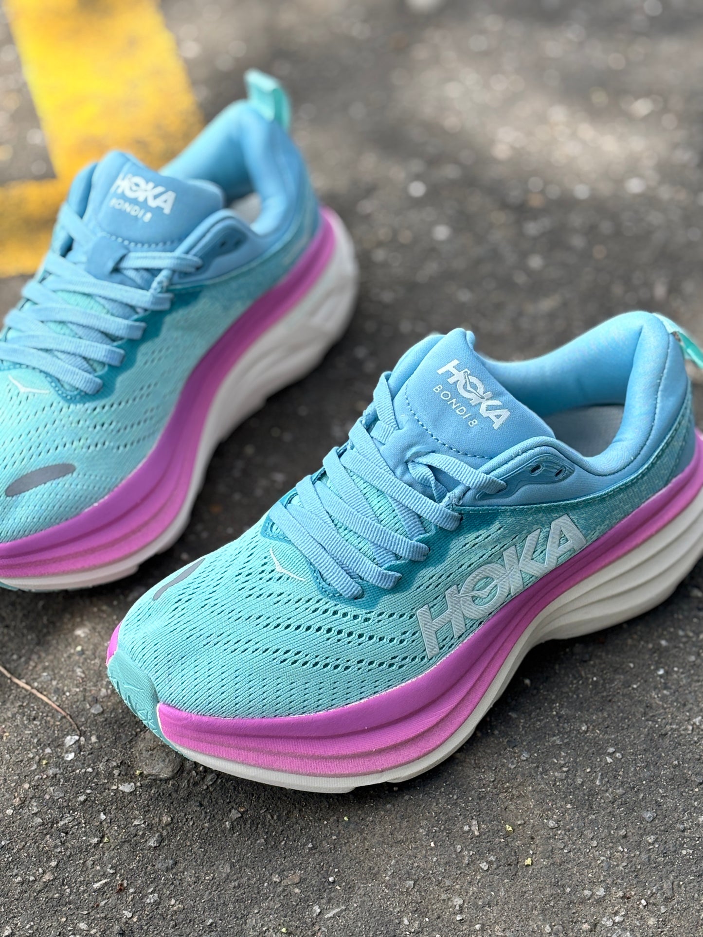 HOKA BONDI 8