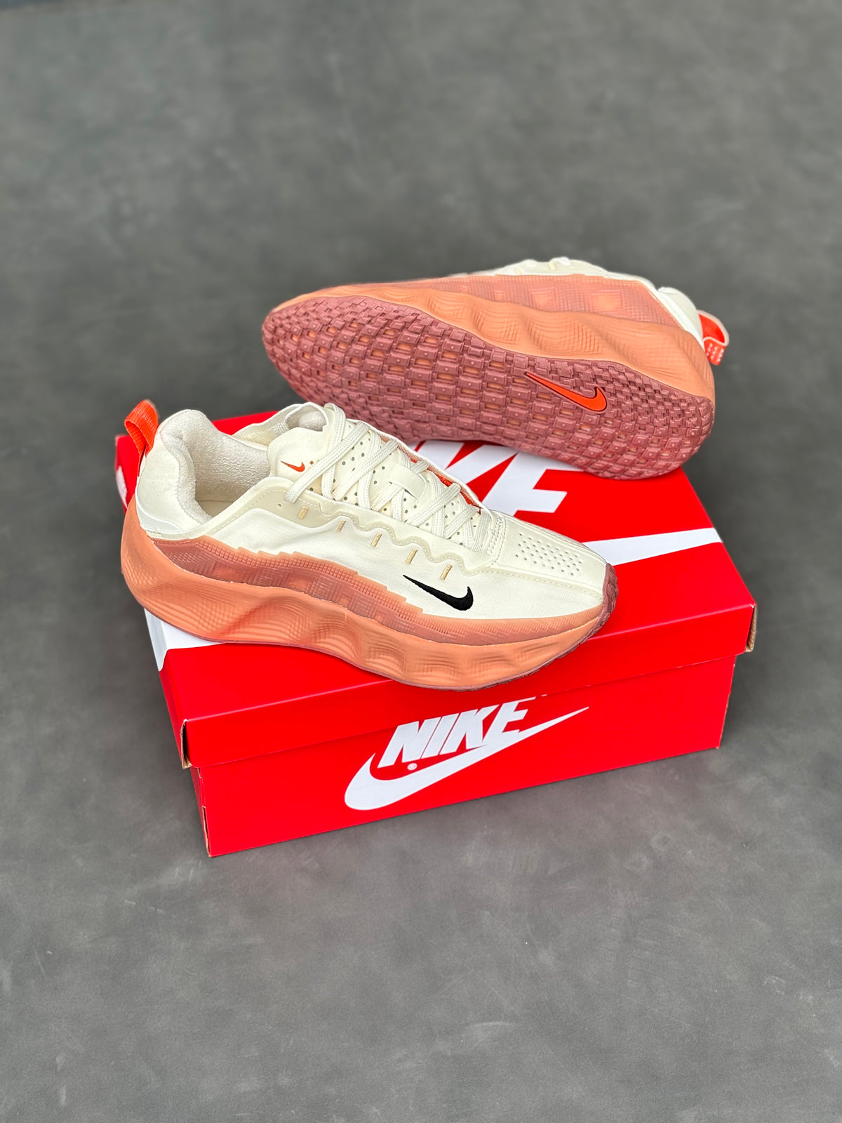 NIKE AVA ROVER